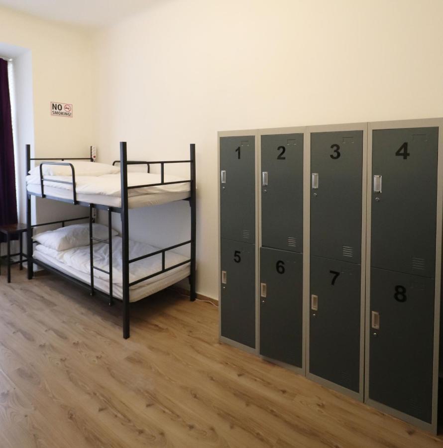 Hostel Forum Прага Экстерьер фото