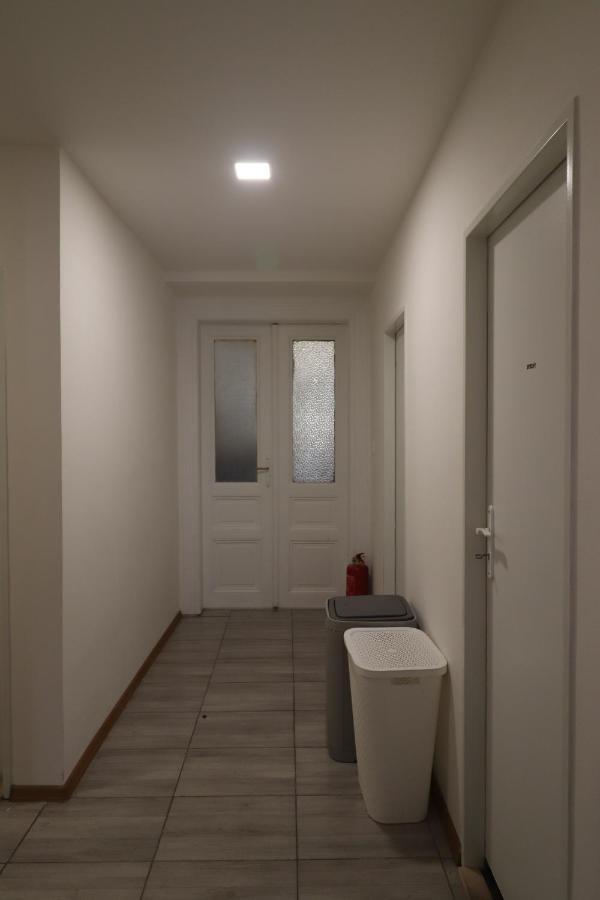 Hostel Forum Прага Экстерьер фото