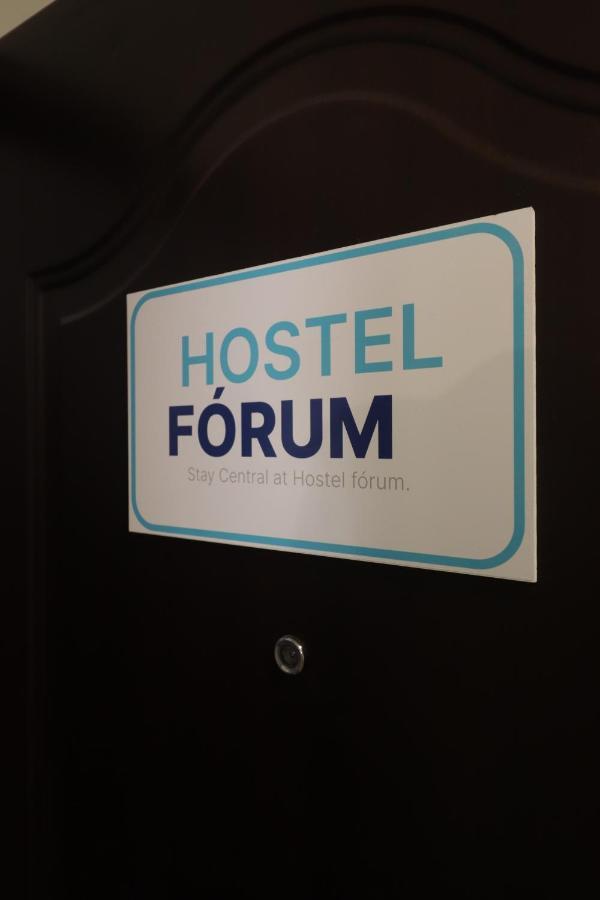 Hostel Forum Прага Экстерьер фото
